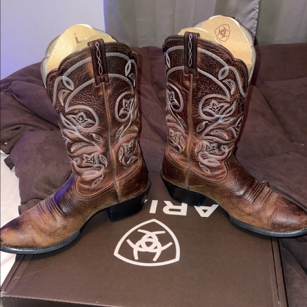 Woman’s Ariat Boots